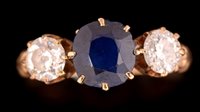 Lot 762 - Sapphire and diamond ring