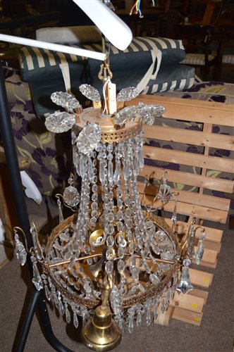 Lot 602 - A crystal chandelier.