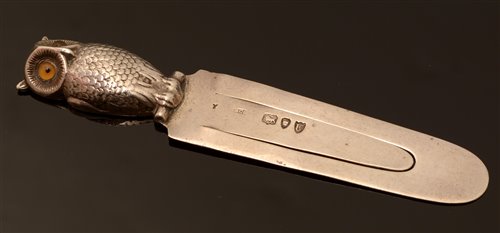 Lot 655 - Silver page marker.