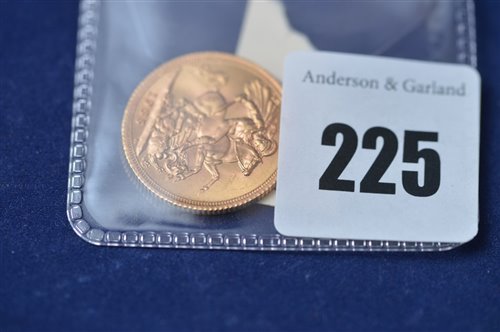Lot 225 - 1965 Gold sovereign