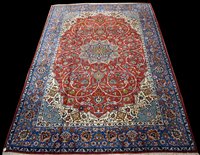 Lot 883 - An Isfahan carpet