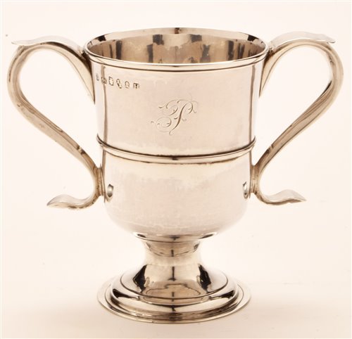 Lot 574 - George III Newcastle silver loving cup