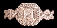 Lot 732 - Vera Wang diamond and sapphire ring