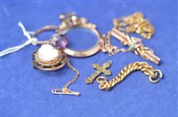 Lot 242 - Group of gold jewellery