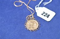 Lot 224 - Sovereign pendant