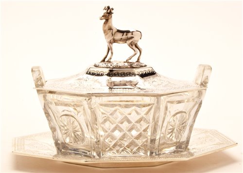 Lot 577 - Silver covered butter dish.