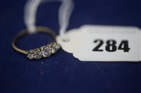 Lot 284 - Five stone diamond ring