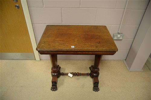 Lot 876 - Occasional table