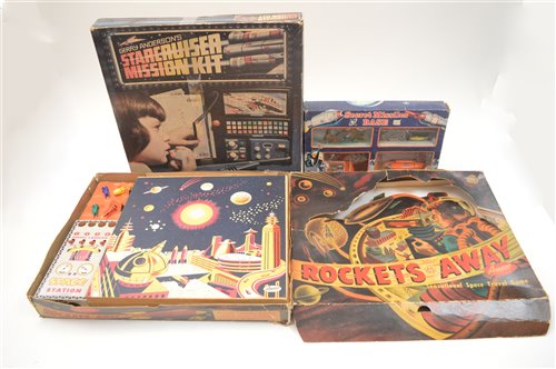 Lot 1525 - Space games