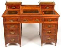 Lot 748 - A Victorian desk.