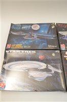 Lot 1517 - Star Trek model constructor kits