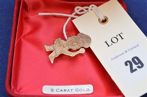 Lot 29 - Gold badge
