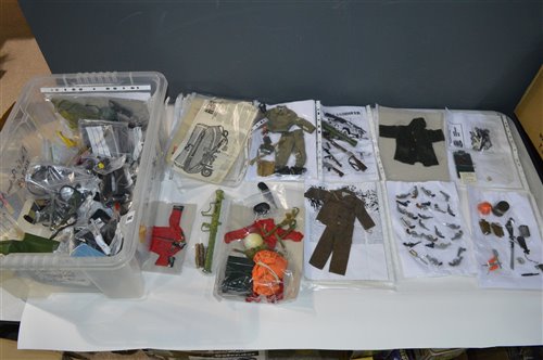 Lot 1847 - Action Man accessories