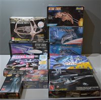 Lot 1336 - Star Trek model constructor kits