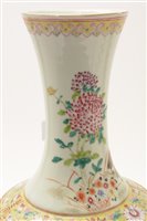 Lot 1 - Chinese bottle vase.