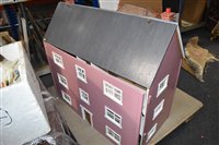 Lot 1916 - Dolls house and furniture