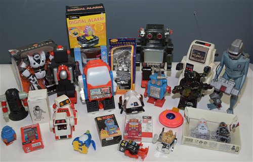 Lot 1064 - Plastic robots and other items