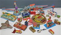Lot 1093 - Tin plate toys