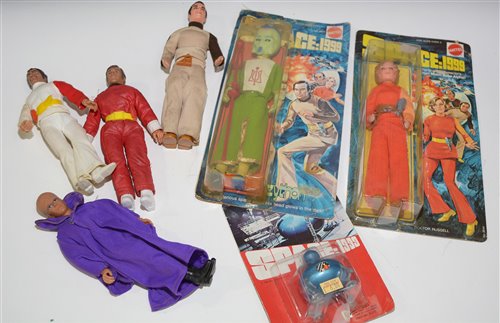 Lot 1446 - Space:1999 action figures