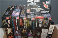 Lot 1359 - Star Trek AMT model kits