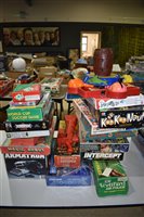 Lot 1662 - Toys and games