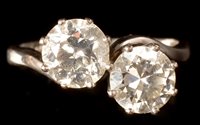 Lot 538 - Two stone diamond ring