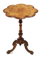 Lot 724 - Tripod table