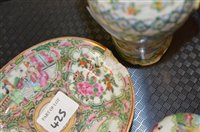 Lot 425 - Chinese ceramics