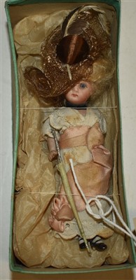 Lot 137 - French 19th Century fashion doll in original box