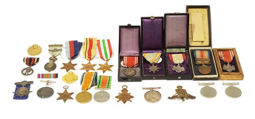 Lot 316 - British and Japanese medals