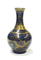 Lot 19 - A Chinese bottle vase.