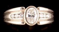 Lot 540 - Diamond ring