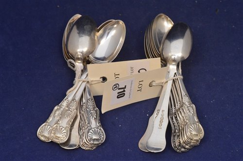 Lot 710 - Victorian silver teaspoons