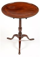 Lot 725 - A Georgian mahogany tripod table.