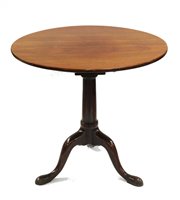 Lot 727 - A Georgian mahogany tripod table