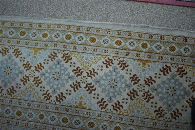 Lot 674 - Kashan carpet