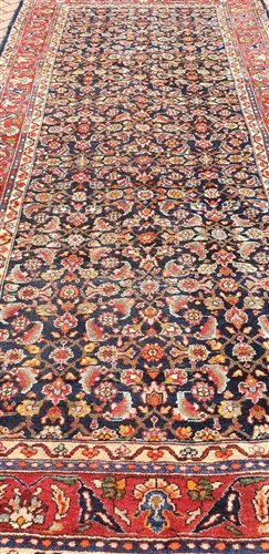 Lot 628 - Farahan carpet