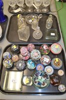Lot 875 - Glassware including paperweights