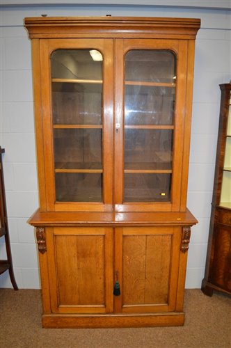 Lot 905 - Victorian oak bookcase
