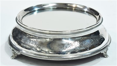 Lot 479 - Silver plated and mirrored cake stand boxed