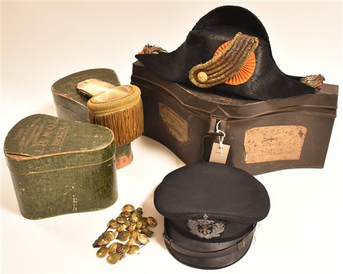 Lot 52 - Naval hats and epaulettes