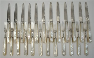Lot 490 - Twelve fruit knives and forks