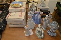 Lot 559 - Lladro and other ceramics