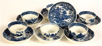 Lot 114 - Blue and white tea bowls and saucers.