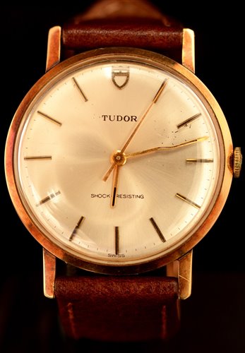 Lot 1177 - Tudor: a 9ct yellow gold cased wristwatch, the...