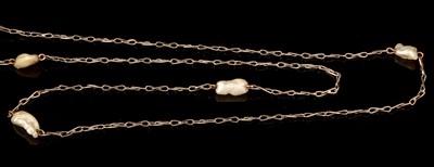 Lot 573 - Baroque pearl muff chain