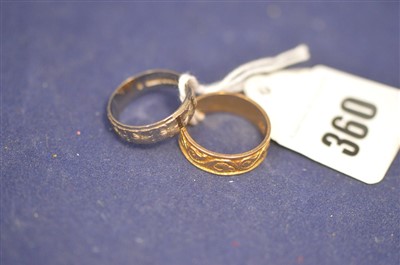 Lot 360 - Two 18ct gold rings