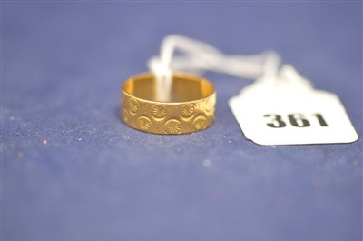 Lot 361 - 22ct gold ring