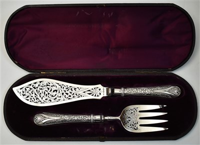 Lot 507 - Victorian silver fish servers