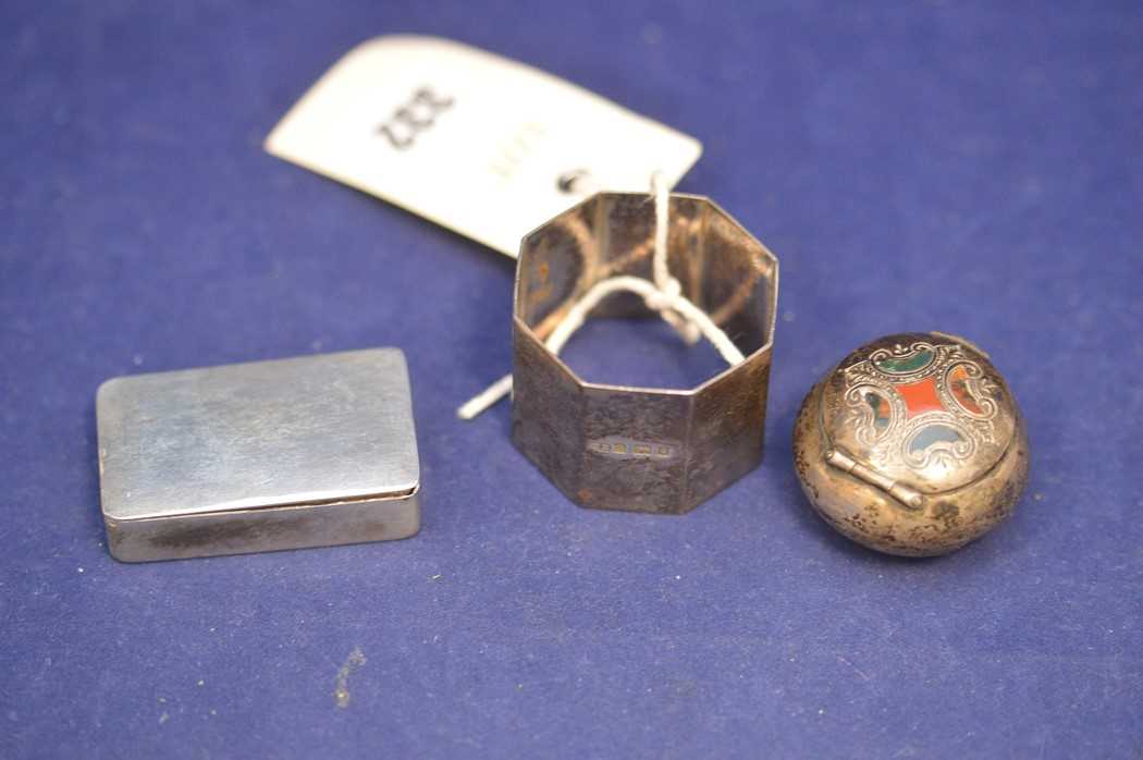 Lot 332 - Silver items